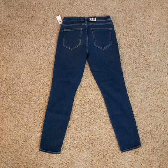 Gap Jeans, size 28/6 short - Picture 8 of 8